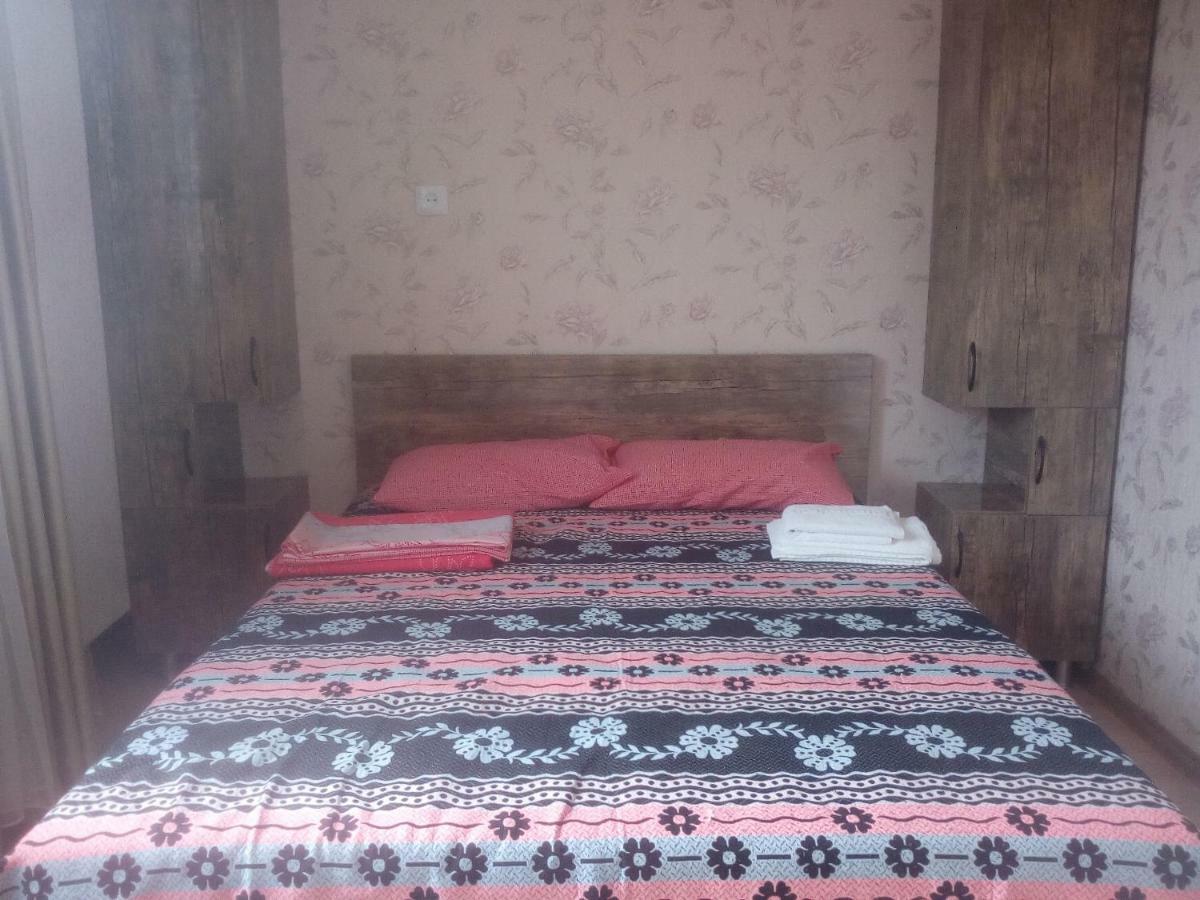 Malu Villa Kutaisi Luaran gambar