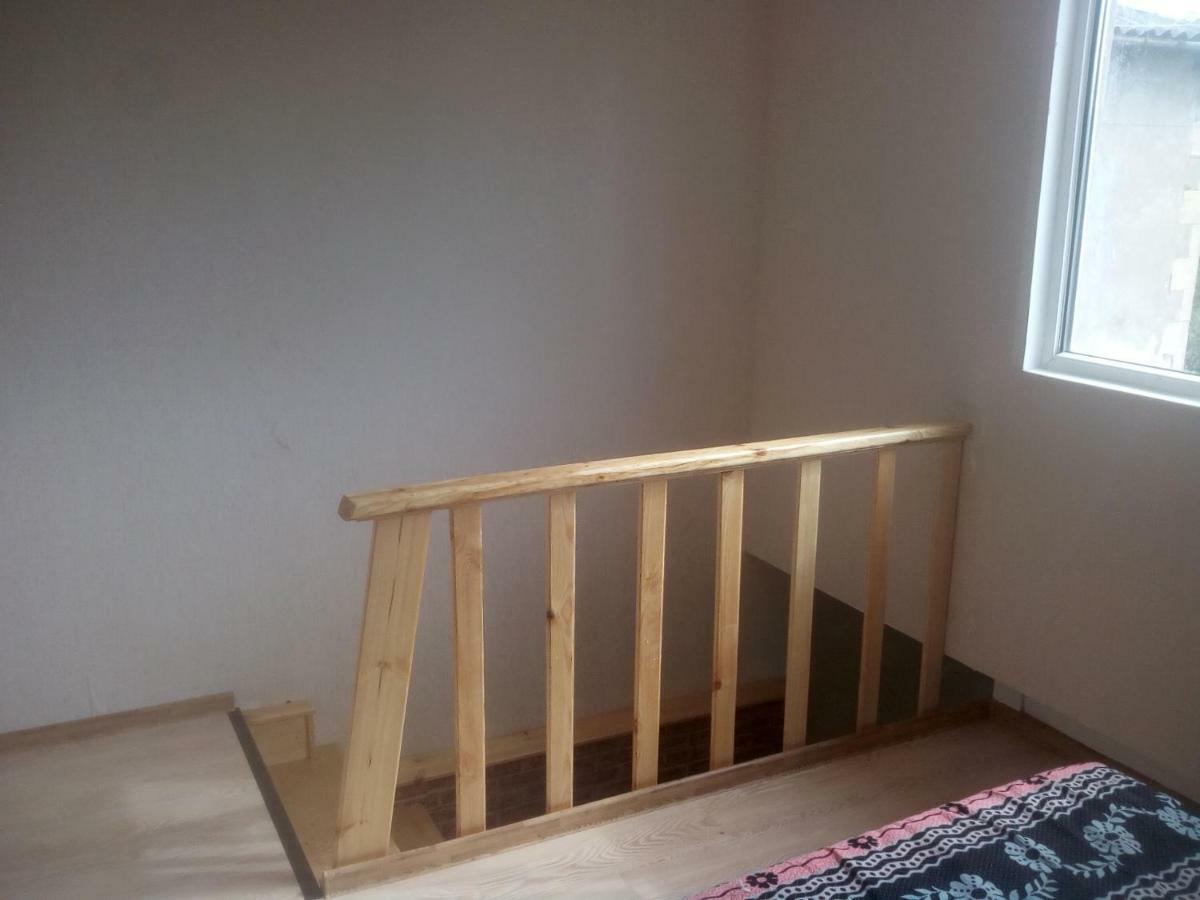 Malu Villa Kutaisi Luaran gambar