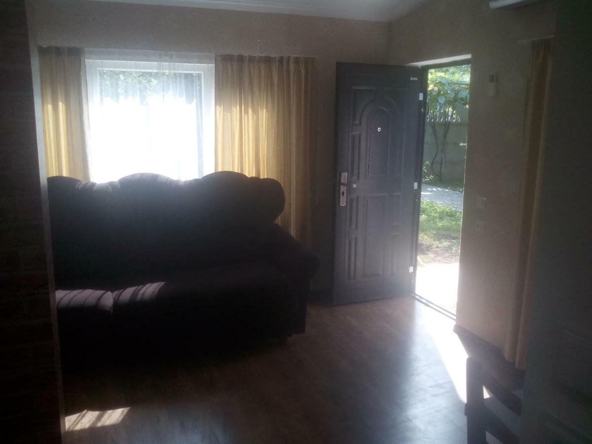 Malu Villa Kutaisi Luaran gambar