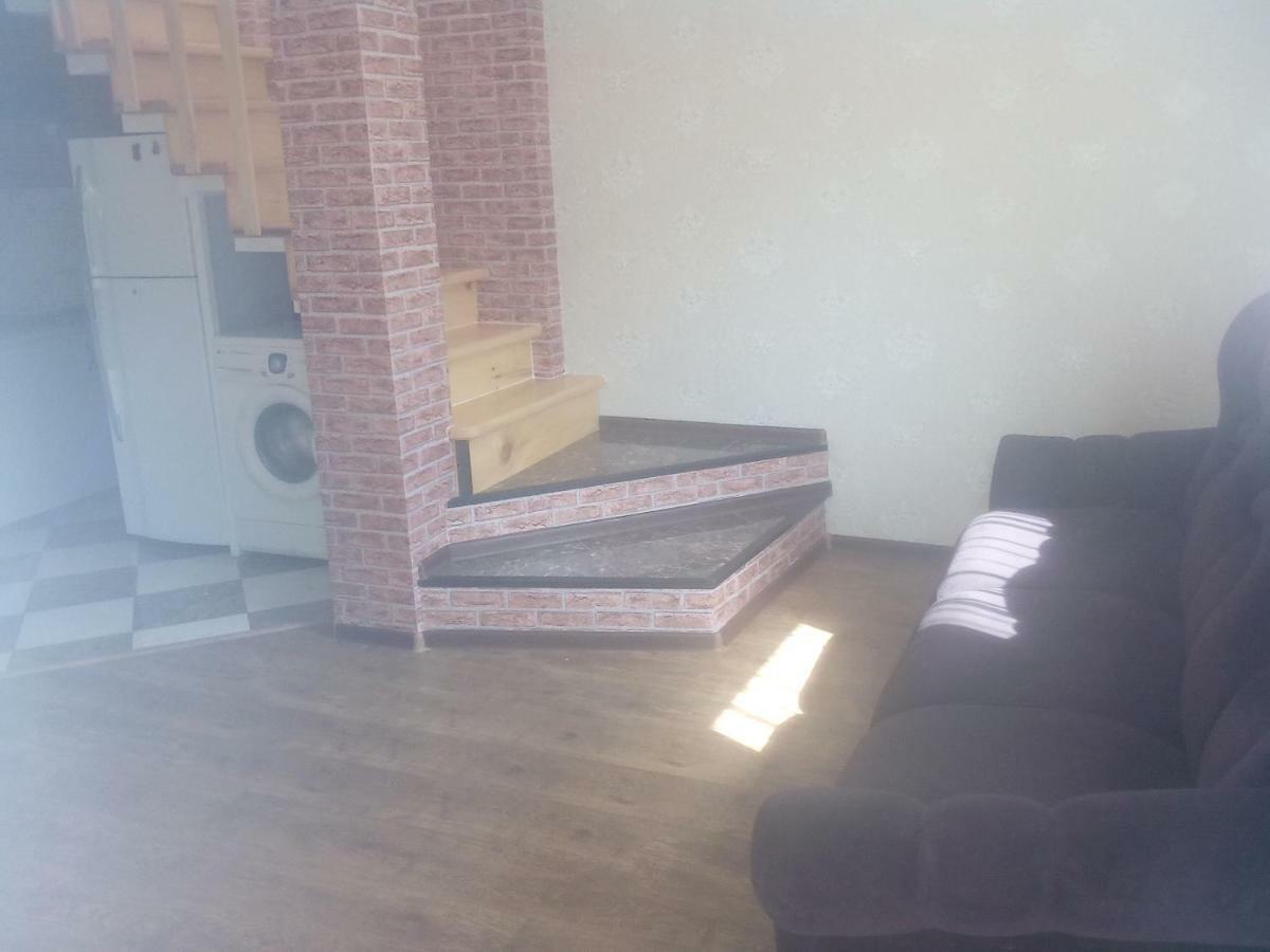 Malu Villa Kutaisi Luaran gambar